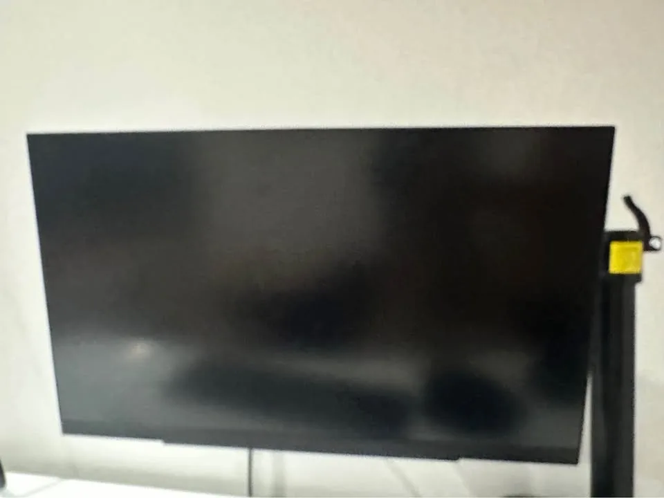 LG ULTRAGEAR QHD 1440p MONITOR G-SYNC 165hz 2560x1440 4k at 60hz image indicator(3)