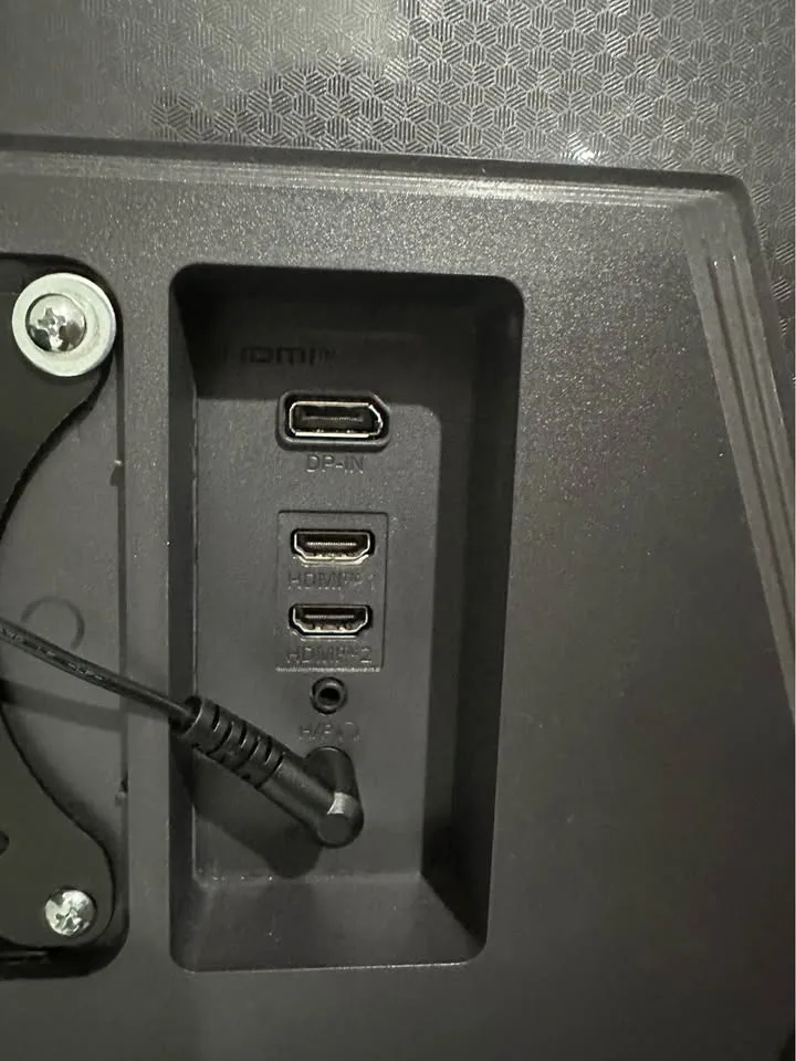 LG ULTRAGEAR QHD 1440p MONITOR G-SYNC 165hz 2560x1440 4k at 60hz image indicator(4)