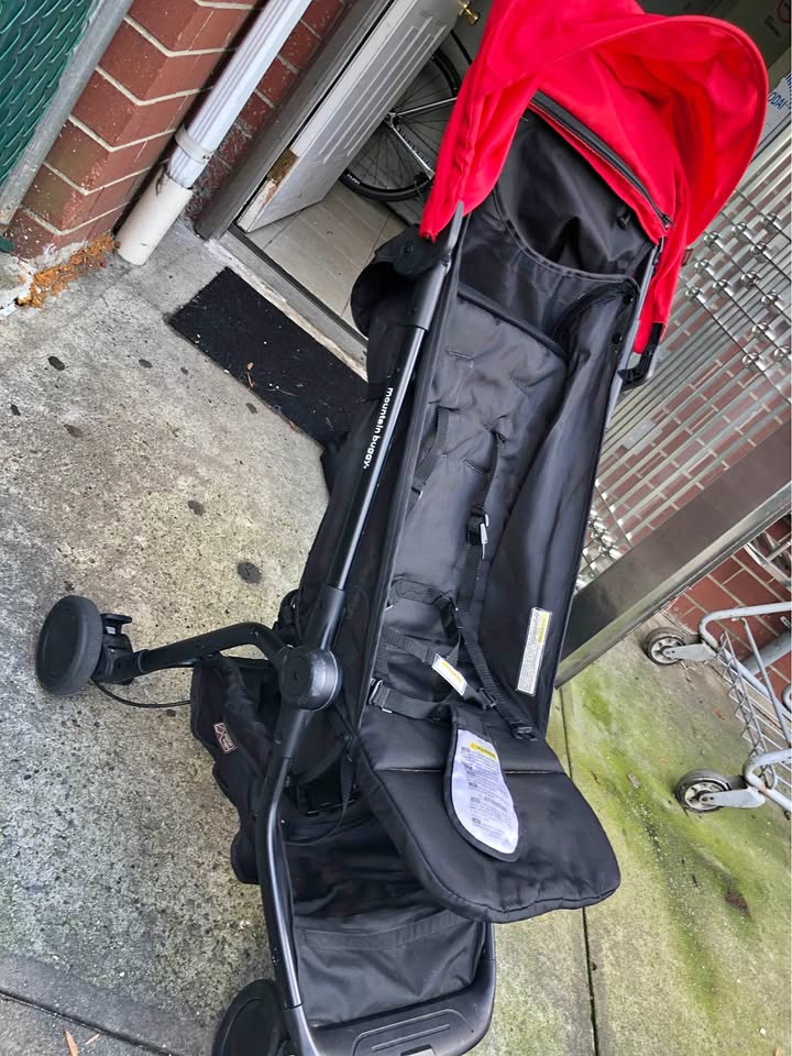 Stroller for 1 year and up brand new