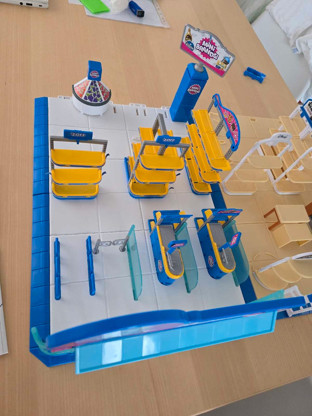 Mini Brands stores - photo 5
