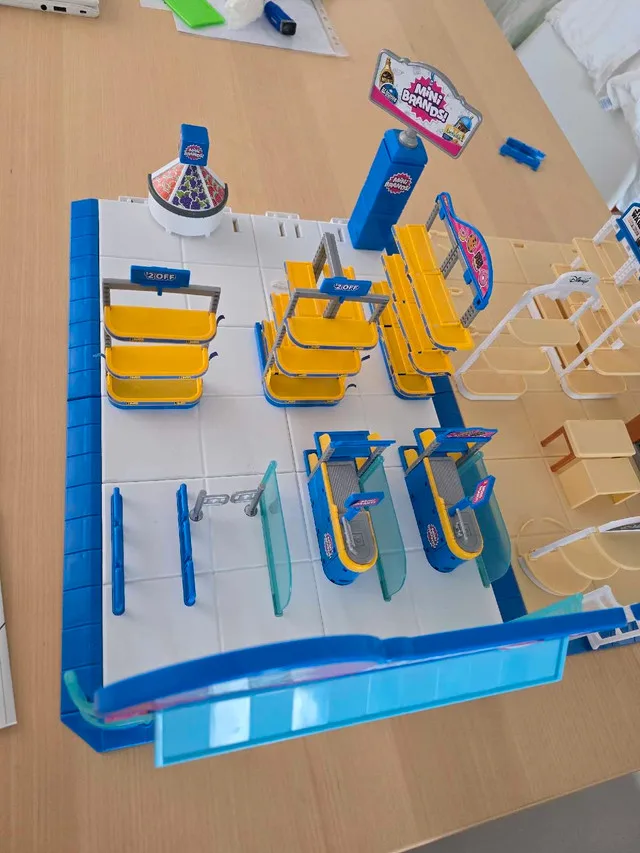 Mini Brands stores image indicator(5)