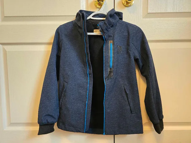 H&M softshell jacket boys 10Y thumbnail