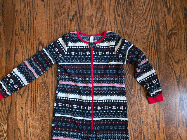 soft one piece  pajama  Size Youth 10/12 - photo 2