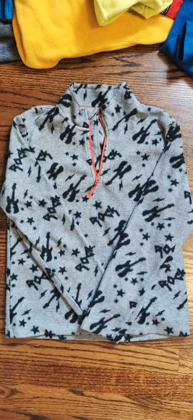 2 fleece zip sweaters Youth - photo 2