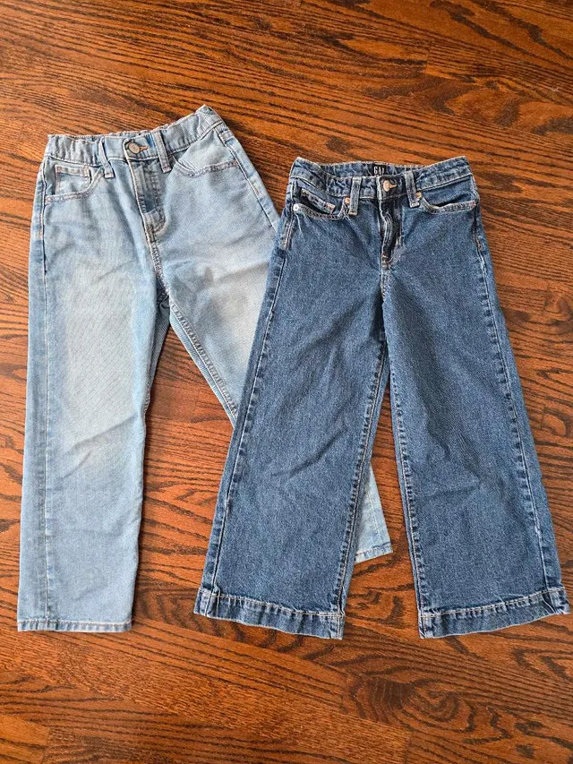 2 pairs of jeans wide cut Girl 8y GAP Old Navy thumbnail
