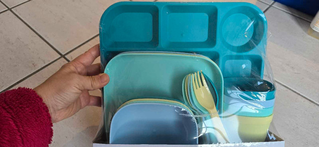 NEW 24 pieces Dinnerware set - photo 3