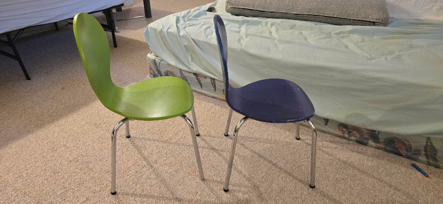 2 kids chairs - photo 5