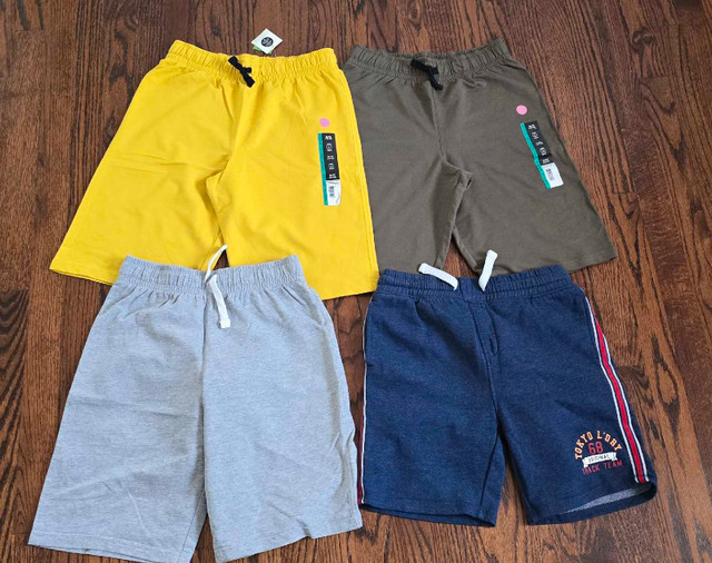 4 shorts Youth 14Y
