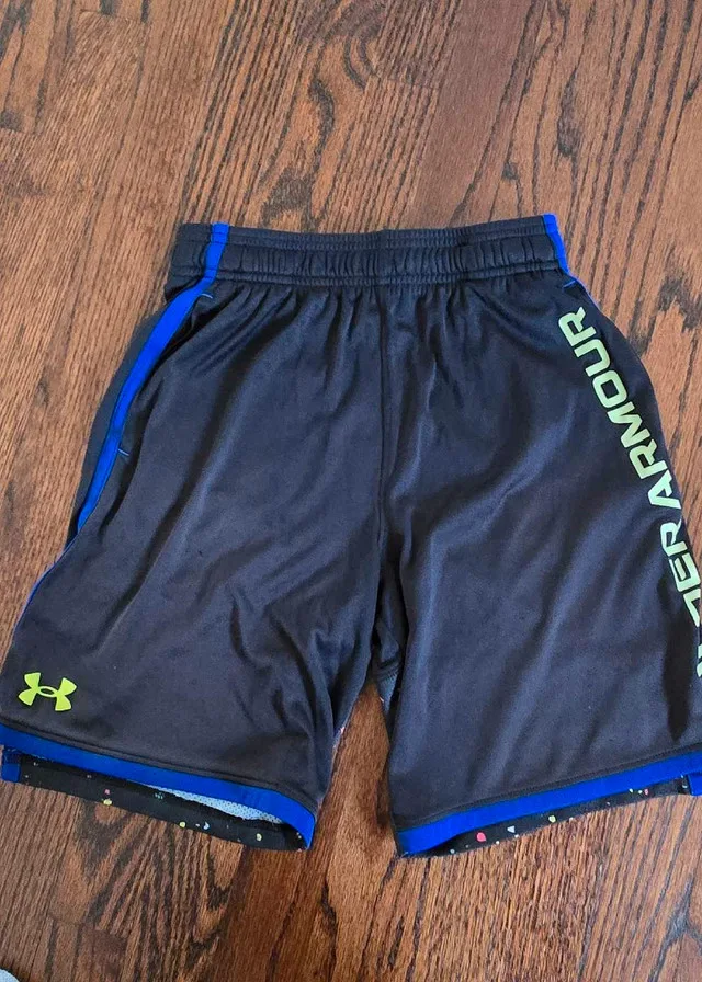 4 Under Armour boy shorts image indicator(4)