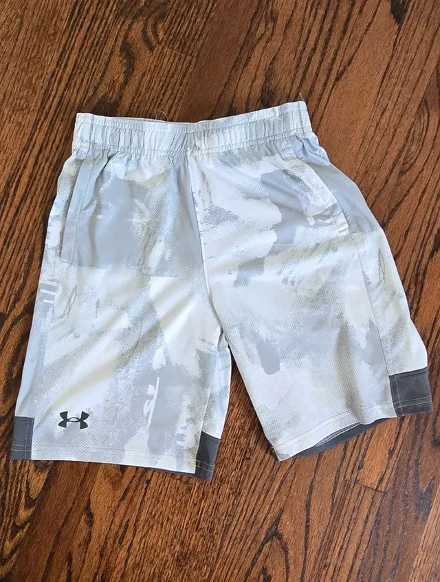 4 Under Armour boy shorts image indicator(6)