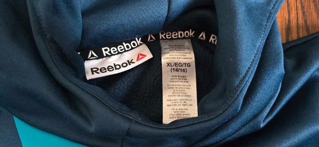 2 youth hoodie Reebok 14Y image indicator(3)