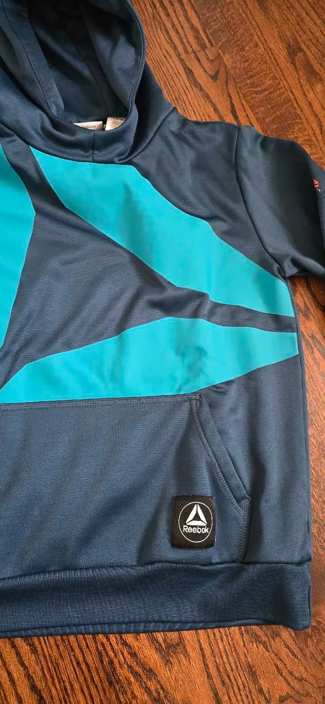 2 youth hoodie Reebok 14Y image indicator(4)