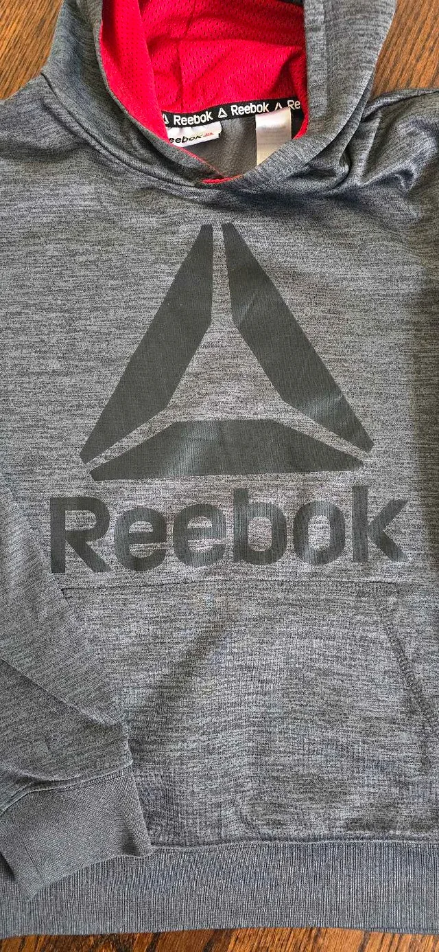 2 youth hoodie Reebok 14Y image indicator(8)