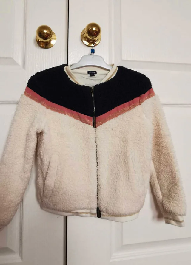 beautiful girl Sherpa jacket 8Y thumbnail