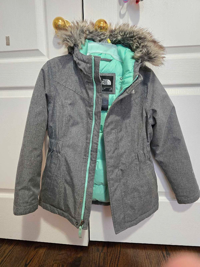 The North Face Girls Parka - photo 3