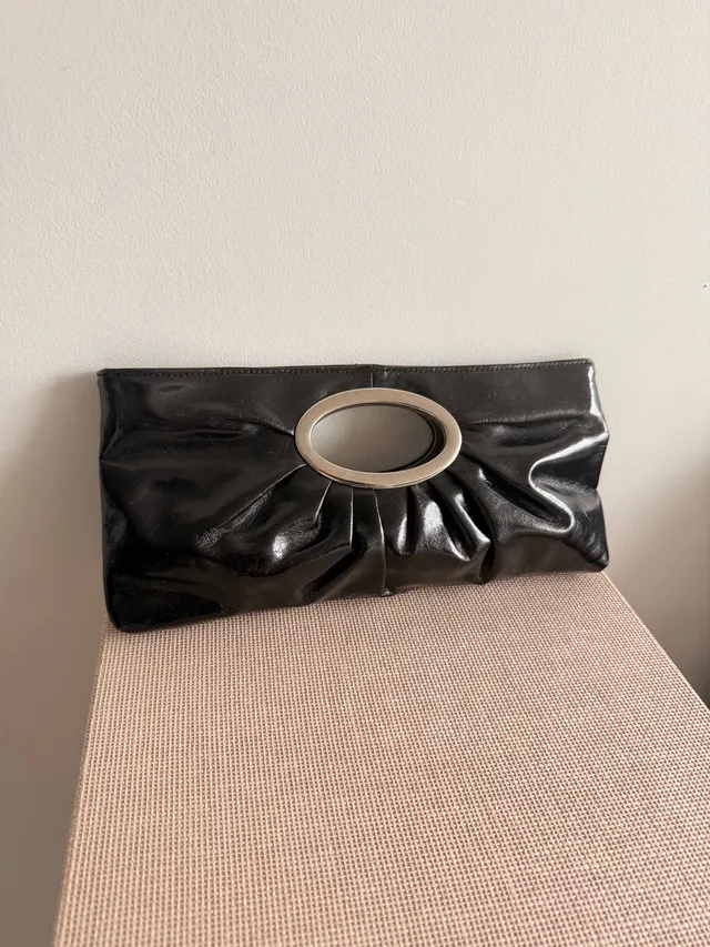 Black Patent & Silver Clutch image indicator(3)