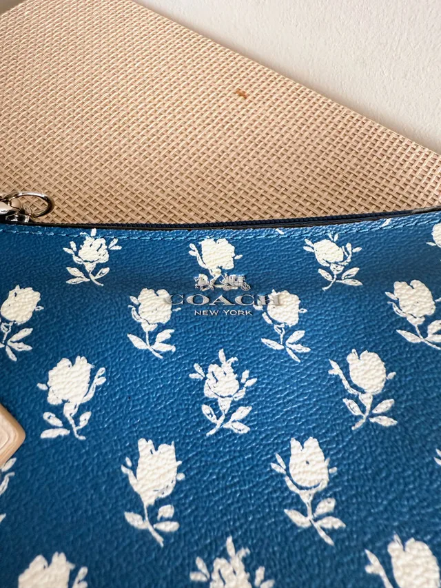 Mini Coach Blue & White Clutch image indicator(2)