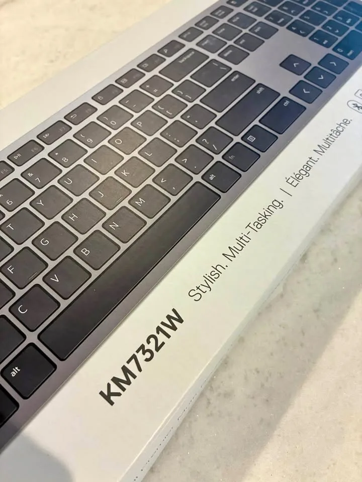 Mouse and keyboard combo. Dell premiere thumbnail