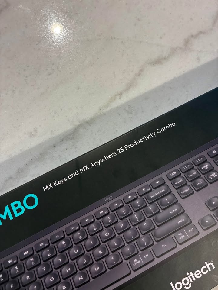 Logitech MX Keys Combo - photo 4