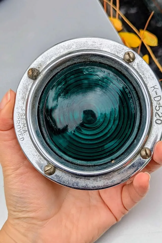 Vintage “K-D 520” Green Marker Light – SEMA Approved image indicator(4)