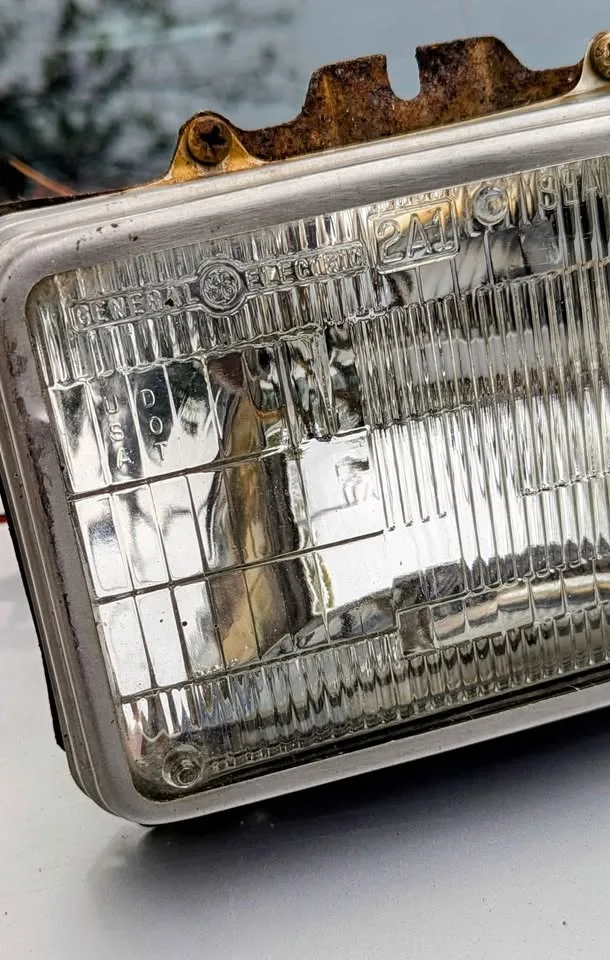 Vintage GE Sealed Beam Headlights (Pair) – 1A1 / 2A1 image indicator(2)