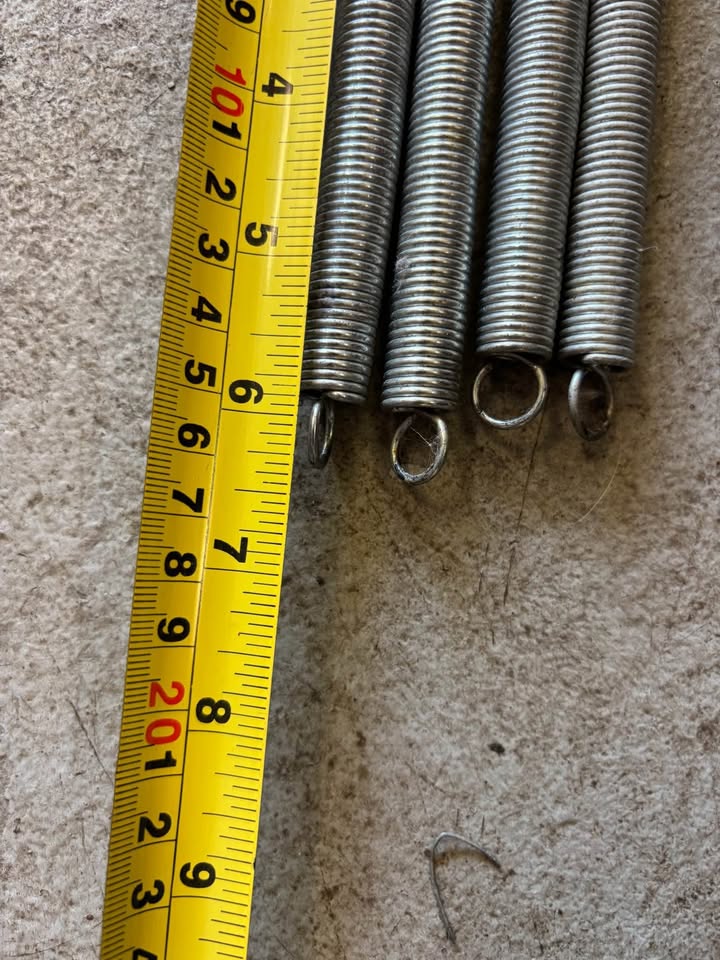 Springs - photo 2