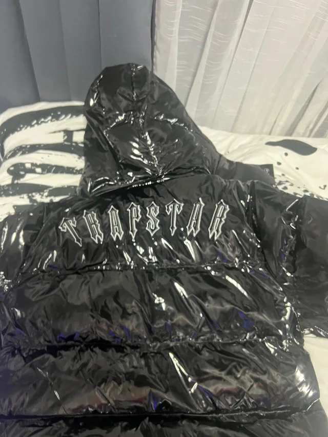 Trapstar Jacket image indicator(2)