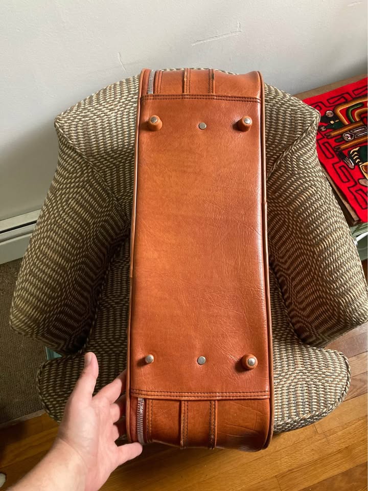 Vintage Sears faux Leather Luggage Series 9000 - photo 3