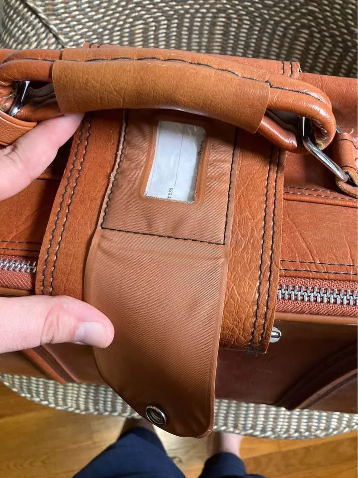 Vintage Sears faux Leather Luggage Series 9000 image indicator(4)