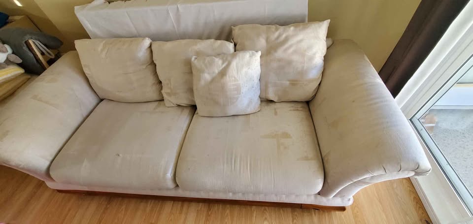 Large two seater love seat sofa - photo 2