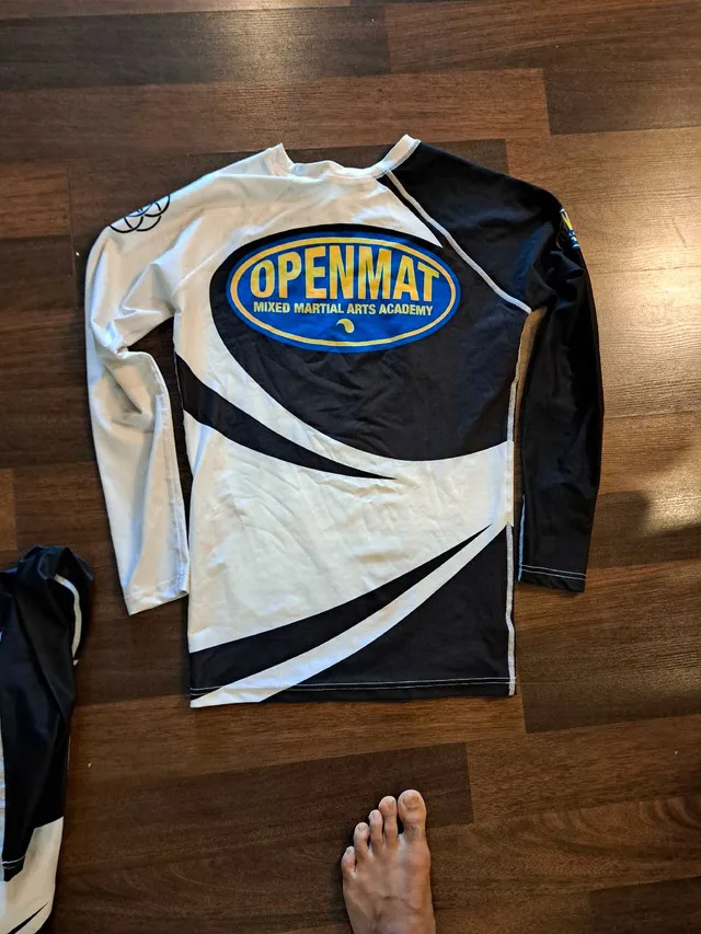 Jiu-jitsu rash guard (M) thumbnail