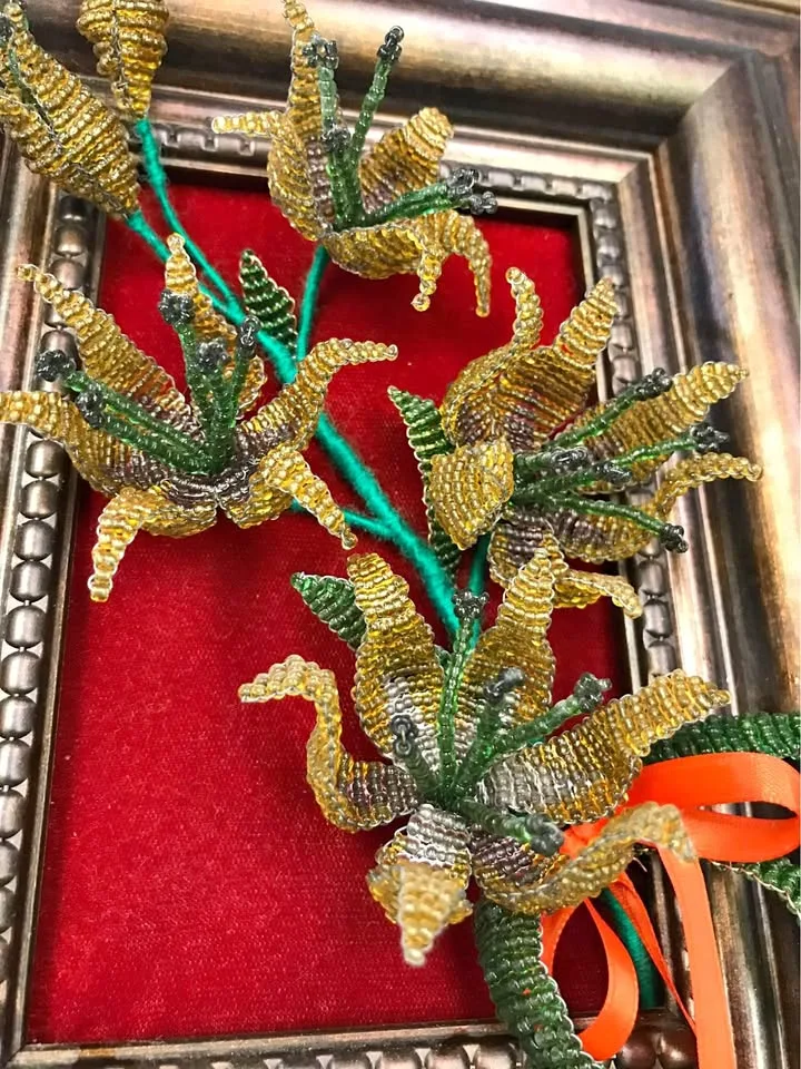Beaded floral pictures thumbnail