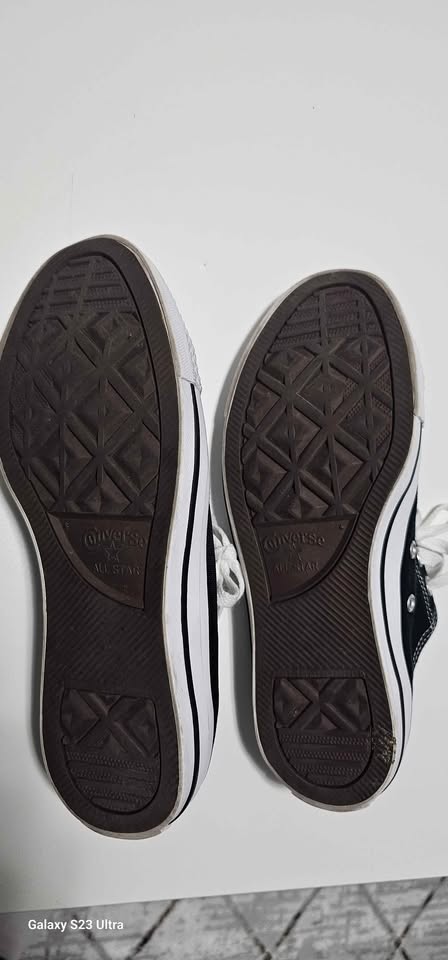 Converse - photo 2