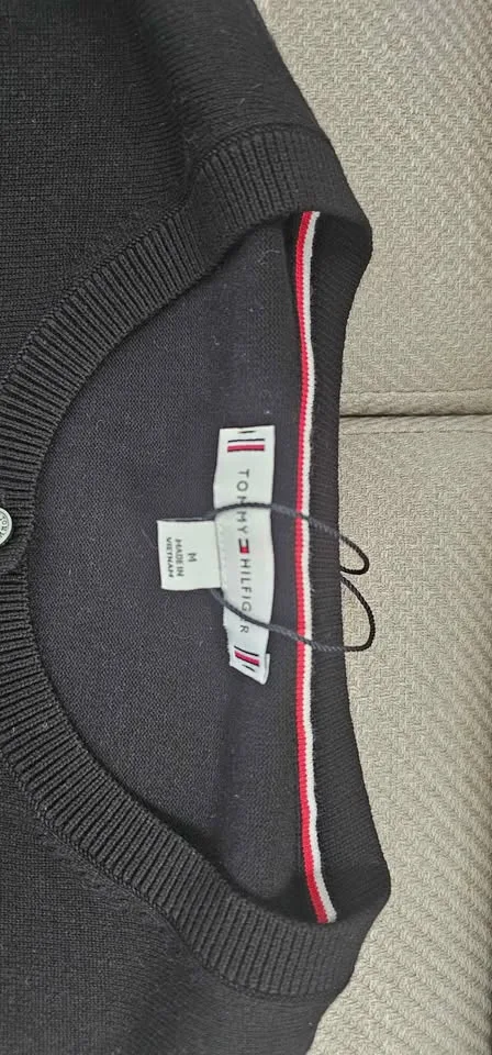 Tommy hilfiger sweater image indicator(2)