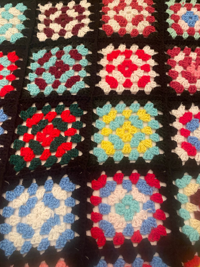 Vintage Knit Granny Square Afghan Blanket - photo 2