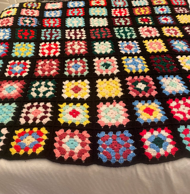 Vintage Knit Granny Square Afghan Blanket - photo 3
