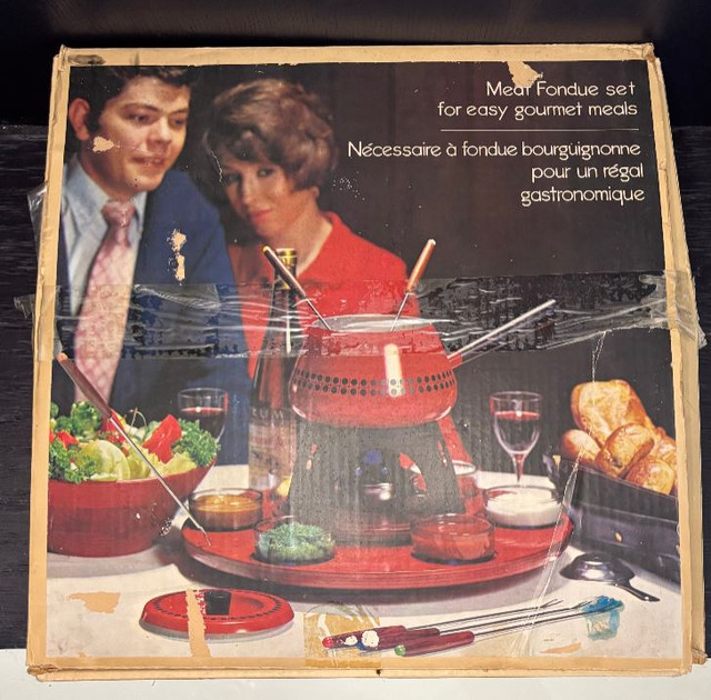 Vintage Eaton’s Lazy Susan Red Fondue Set New