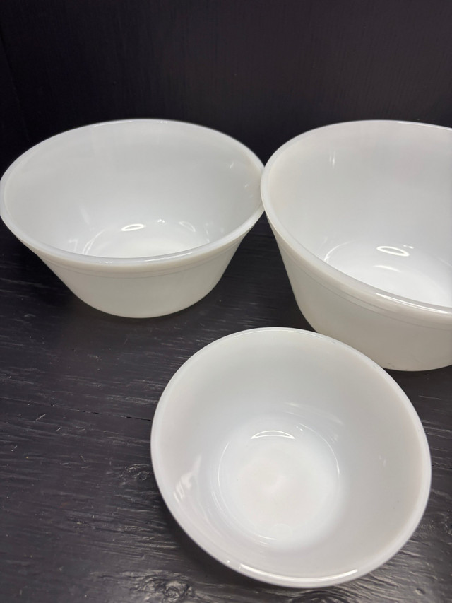 Federal Glass Milk Glass Mixing Bowl Set - photo 3