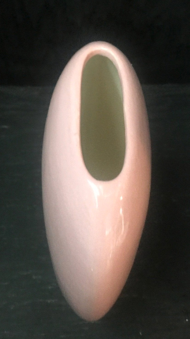 Vintage Modernist Retro Thin Pink Vase - photo 3