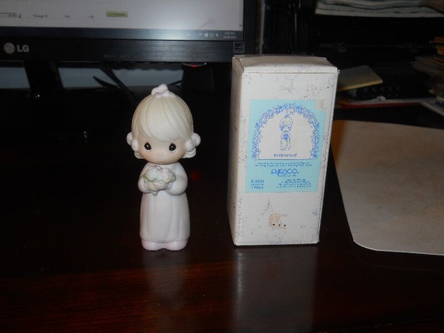 Bridesmaid Precious Moments Figurine