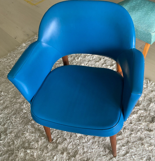 Vintage Simo-Johl Blue Leather Tub Curved Back Chair - photo 2
