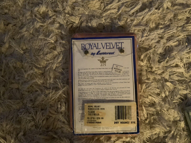 Royal Velvet Pillowcases Pink NEW Vintage - photo 2