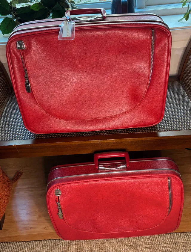 Vintage Pair of Red Jetliner Suitcases Luggage from the 60s thumbnail