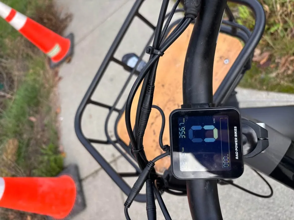 Rad Power Bikes – RadRover 6 Plus E-Bike image indicator(6)