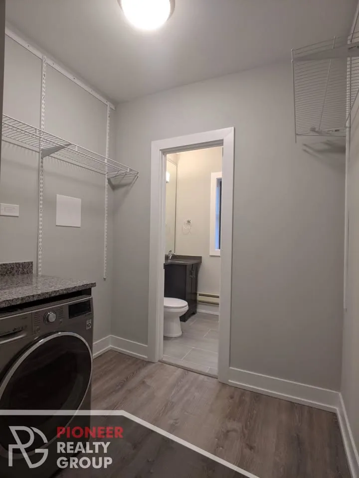 1 Bed 1 Bath Apartment image indicator(6)