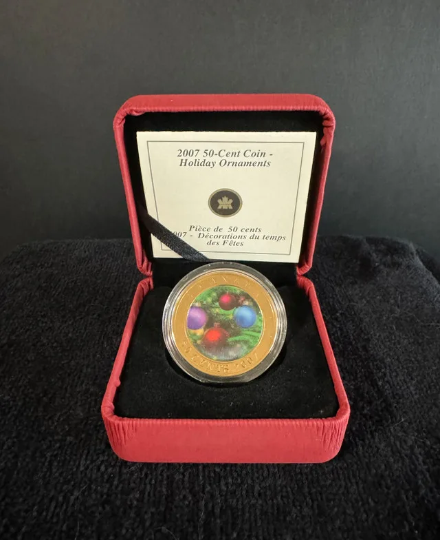 Royal Canadian Mint Holiday Lenticular Coins ($25 Each) image indicator(2)