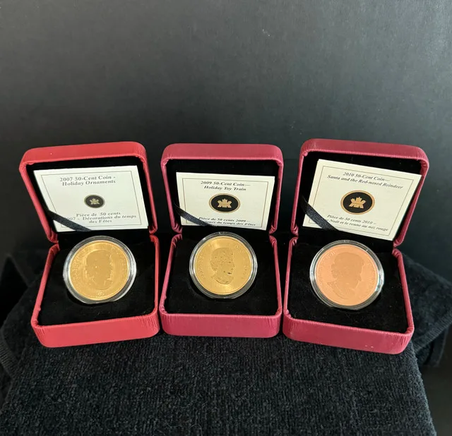 Royal Canadian Mint Holiday Lenticular Coins ($25 Each) image indicator(6)