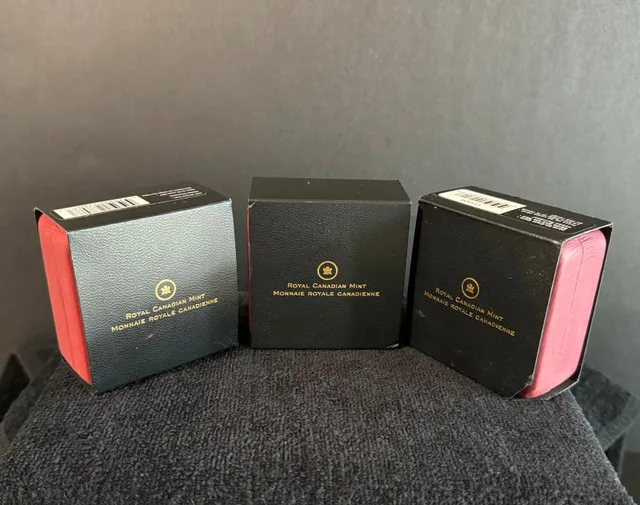 Royal Canadian Mint Holiday Lenticular Coins ($25 Each) image indicator(7)
