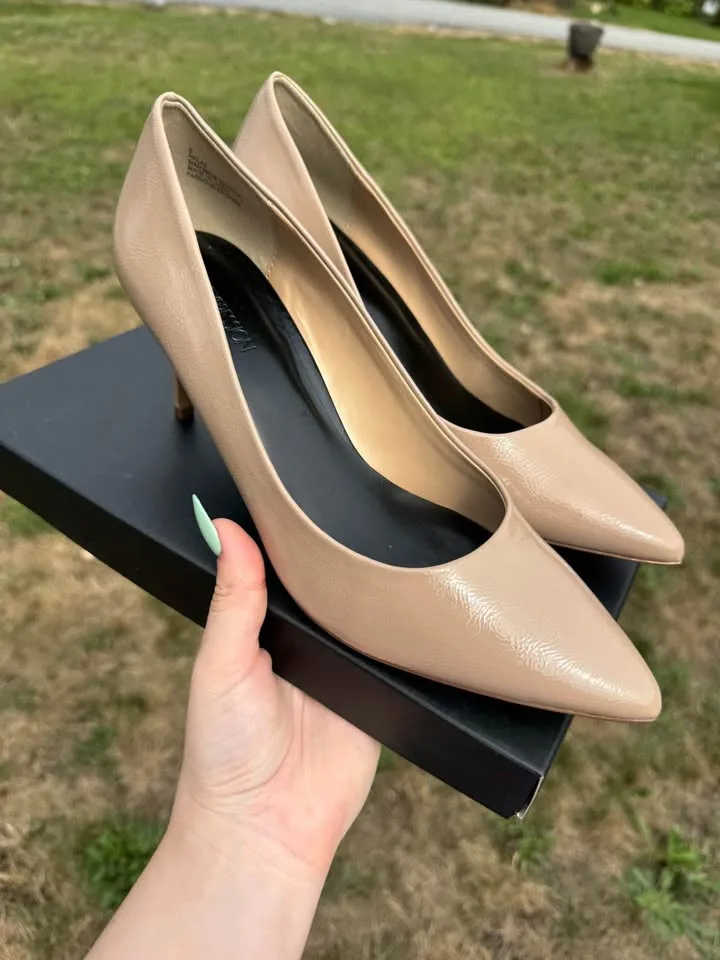 Beige Pumps (8) image indicator(3)