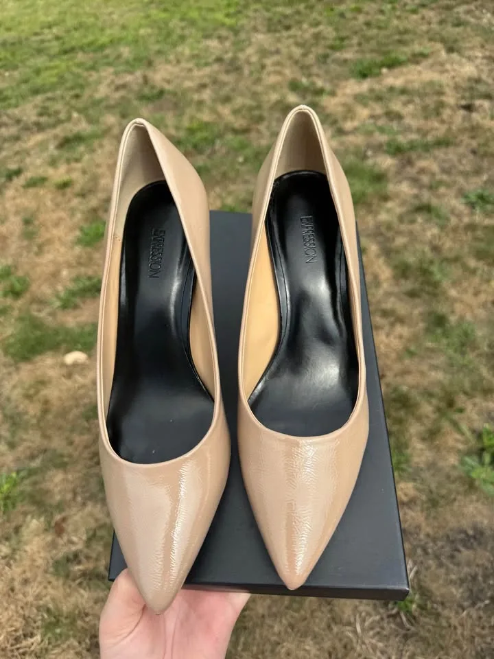 Beige Pumps (8) image indicator(4)